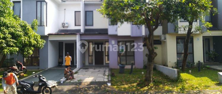 For Sale: Neat 2-Story House in Icon BSD Tangerang 1