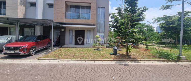 Dijual  Rumah Semi Furnished Bagus di Pantai Indah Kapuk 1