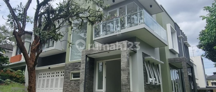 New Unfurnished House with Good Air Circulation in Delatinos BSD 1