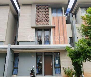 Disewakan Rumah Di Regentown Bsd 1