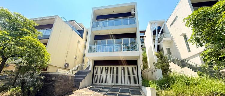 Rumah 3 Lantai Cocok Buat Bisnis Owner yang Mau Punya Kantor Dirumah Aja, Hanya 1 Menit ke Exit Tol Sentul City,M Bogo 1