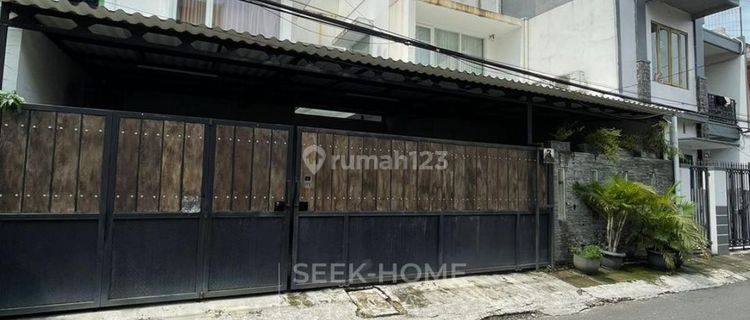 Rumah 3 Lantai For Sale Menteng Area Jakarta Selatan 1