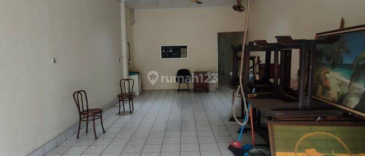 Sewa Ruko 2 Lantai Unfurnished di Otista Jakarta Timur C V 1