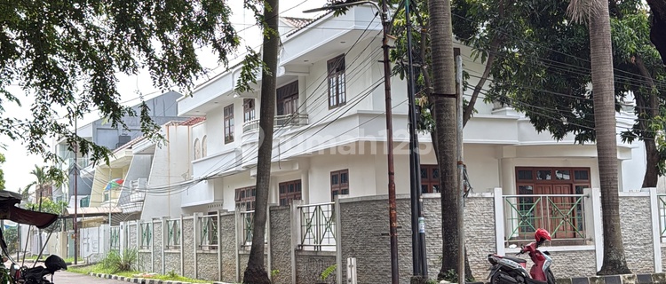 Disewakan Rumah Luas 1