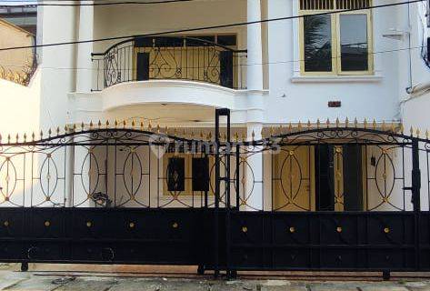  Rumah Unfurnished Sudah Renovasi SHM - Sertifikat Hak Milik di Kelapa Gading BCS 1