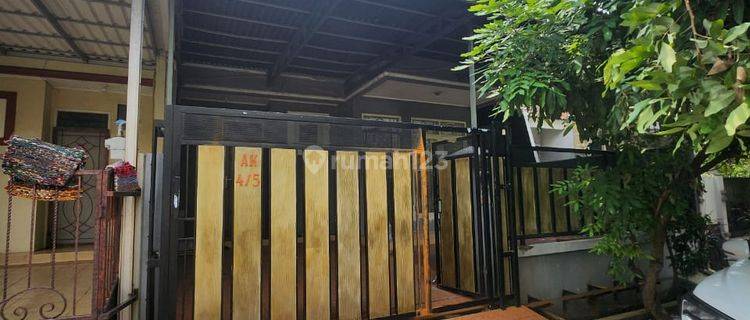 Rumah SHM 2 lantai di Sektor 1 GGading Serpong 1
