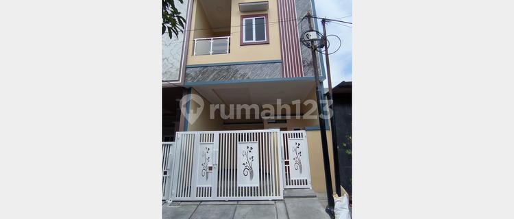 Rumah 2 Lantai di Poris Indah Asoka, Tangerang 1