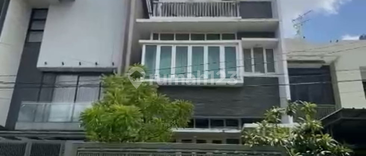  Rumah 3 Lantai Unfurnished Bagus SHM - Sertifikat Hak Milik di Kembang Indah, Puri Indah 1