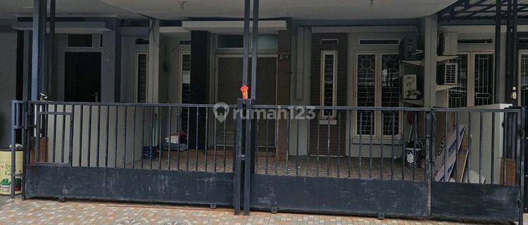 Rumah Disewakan Sudah Rapi Siap Huni Semi Furnished 1