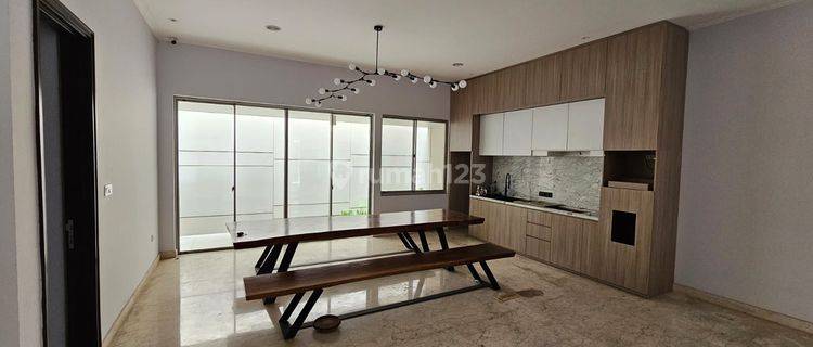 Rumah Golf Island Pik Cluster Melody 10x20 Furnish Interior Rapih 1