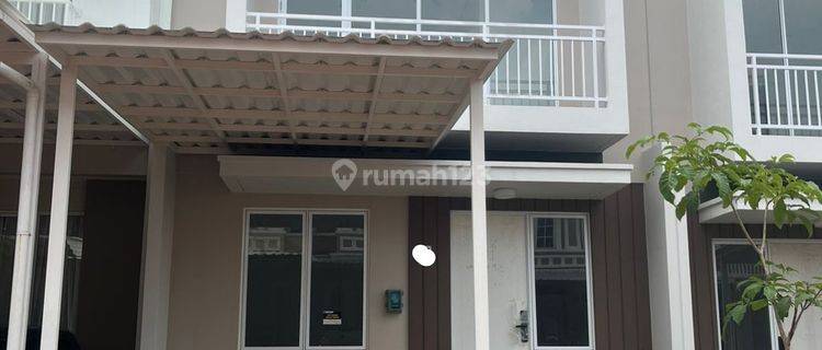 Jual Rumah 2 Lantai SHM Baru di Paramount Village 1