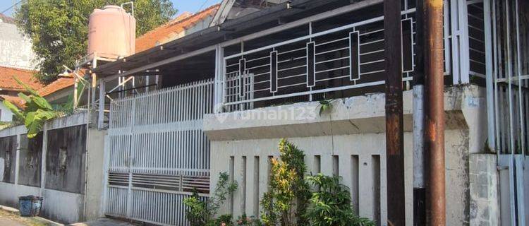 Rumah Bagus Strategis di Jalan Anggrek Semarang 1