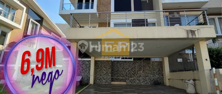 Dijual rumah mewah tapi murah, 2 lantai free view kota Semarang. Bukit Wahid Semarang 1