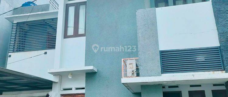 Rumah 2 Lantai Bagus Dg Kamar Kost Barat Shm Dlm Komp Bu 1