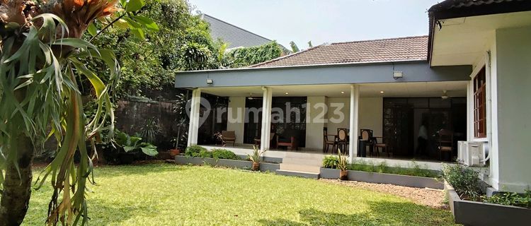 Rumah Di Sewa Di Pejaten Barat Pool Semi Furnish Bagus Lokasi Premier 1