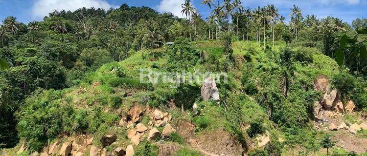 CHEAP Investment Land in Bali, Karang Asem Suitable for Villa, Resort, Hotel investors.  Saucep is located on a hill in Karangasem, Bali 1