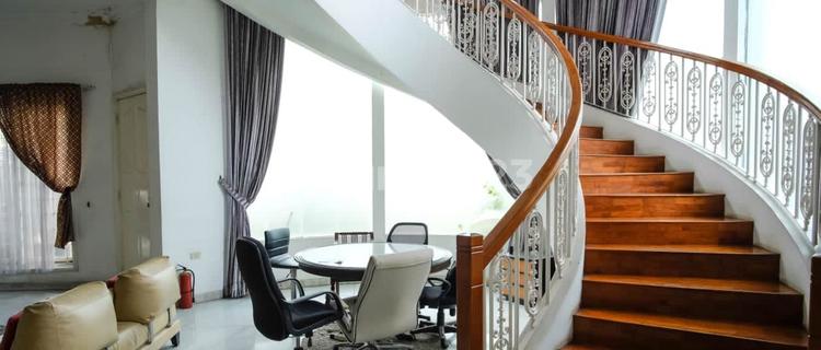 Hook House Spacious Good Strategic Intercon Kebon Jeruk West Jakarta 1