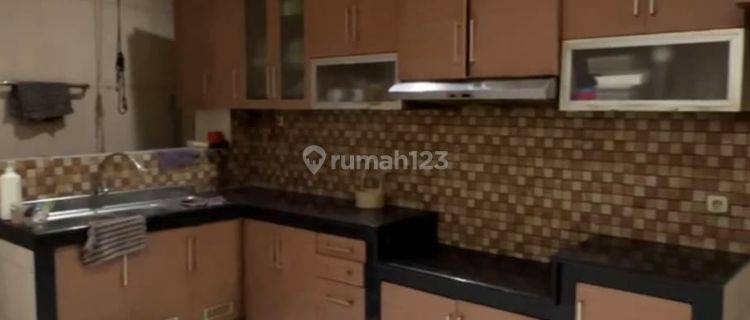 Rumah Disewakan, Utama Sakti Raya Jelambar, Uk 4x19, 3 Lantai, Furnish, Baru Renov 1