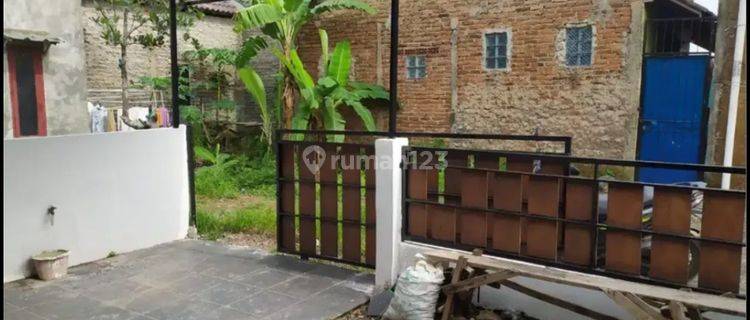 Dikontrakan Rumah di Perumahan Paniisan Asri Jalan Raya Asem - Rancamanyar Kabupaten Bandung. 1