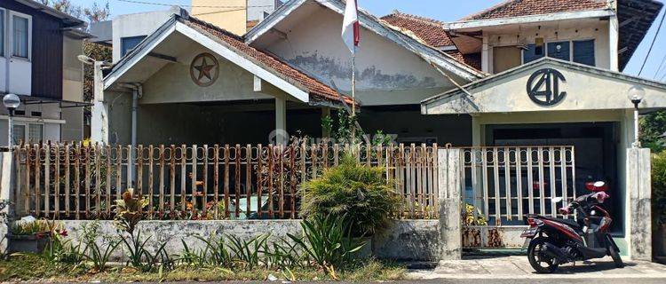 Rumah Murah Hitung Tanah Ada Taman Di Turangga 1