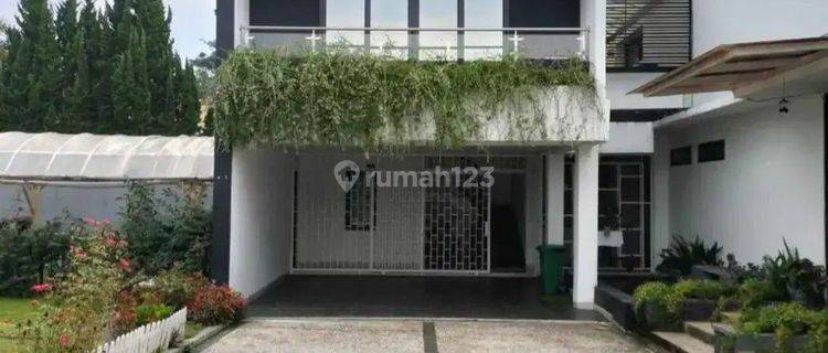 Rumah Villa Lux Furnished Setiabudi Bandung Utara  1