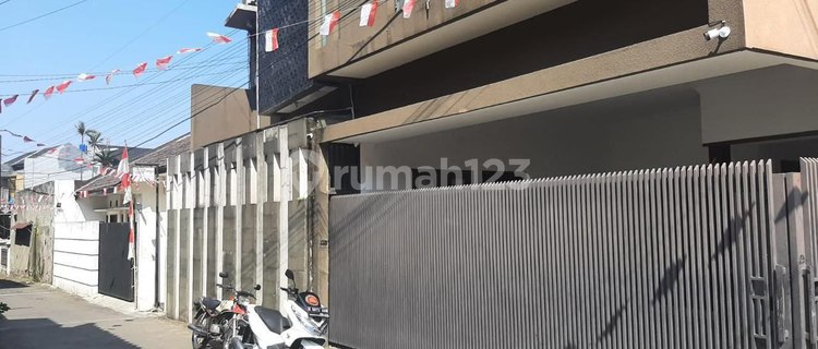 Minimalist House Ready to Occupied Fully Furnished in the Center of Bandung City 1