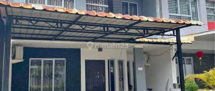 Dijual cepat rumah dekat mitra 1 Livia garden 2.5 lantai 1