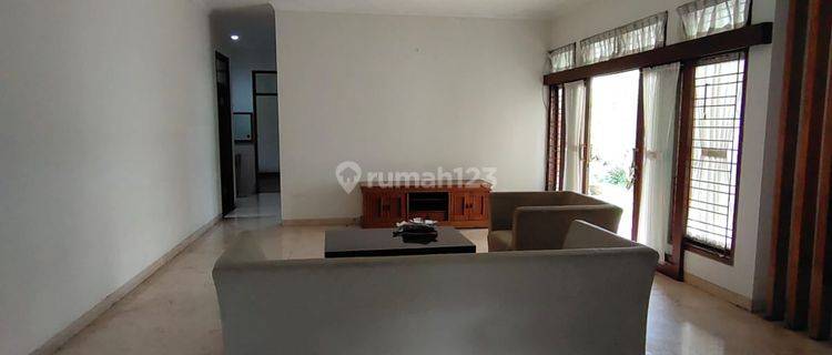 Rumah Bagus Sekali Semi Furnished Di Setra Indah, Bandung 1