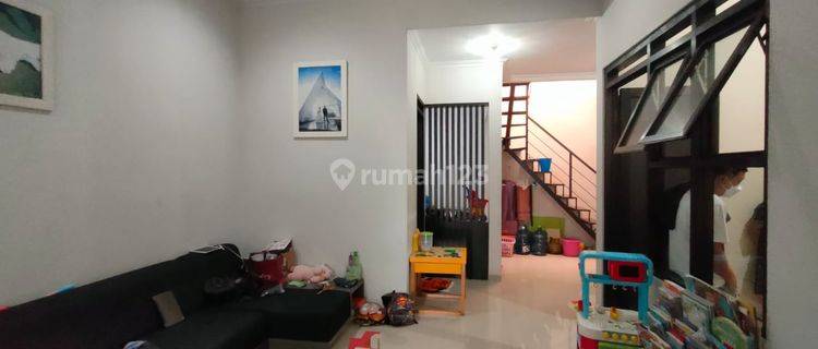 Rumah Bagus Semi Furnished Siap Huni Batununggal  1