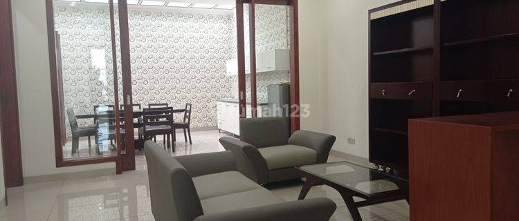 Rumah 3 Lantai Bagus Furnished di Setra Duta, Bandung 1