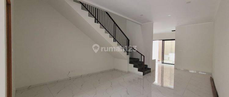 2 Unit Rumah 2 Lantai Minimalis Mekarwangi Bandung 1