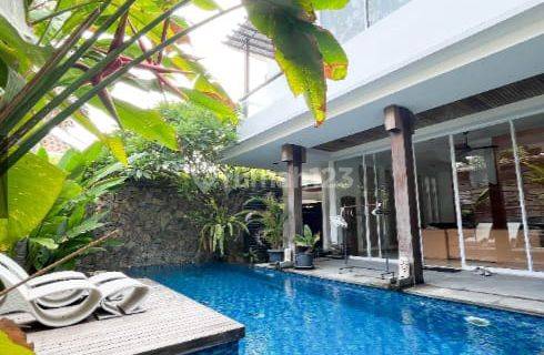LUXURY VILLA KEROBOKAN FULLY FURNISHED DEKAT SEMINYAK 1