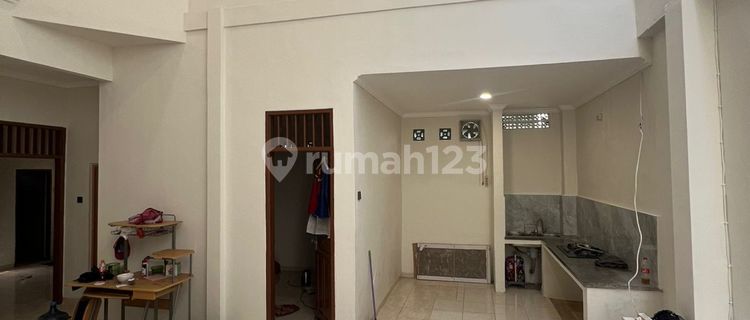 Nice 2-Story House in Graha Raya, Dahlia Cluster 1