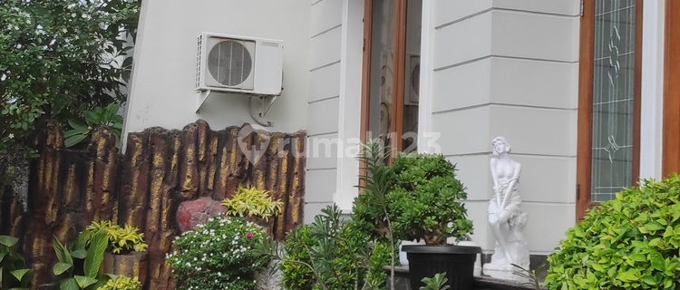 Rumah Mewah di Pulomas, Jakarta. Sangat Bagus, Furnish Barang barang Bagus Dan Mewah 1
