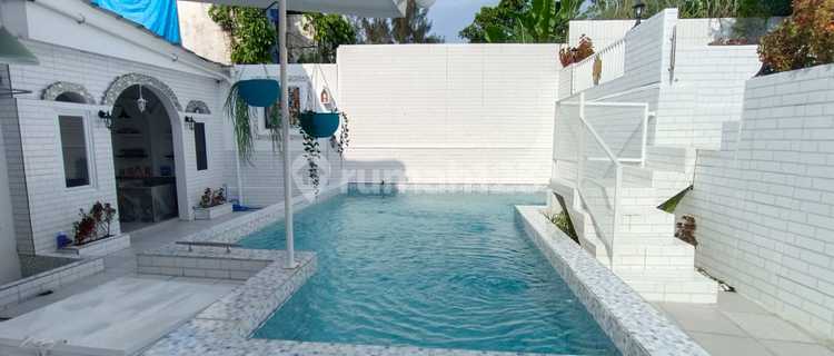 Luxury House with Private Swimming Pool in Sentul City 1