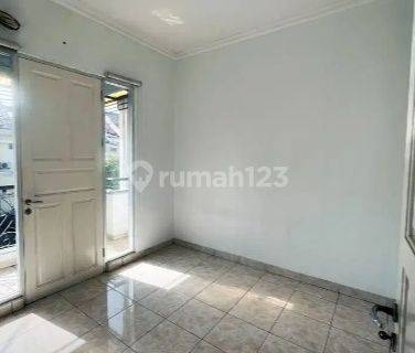 Rumah 2 lt Daan Mogot Baru, bagus, murah, siap huni, SHM, nego 1