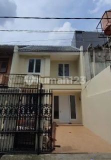 Rumah 2 lantai di Taman palem lestari SHM Bagus, hadap Timur, nego, WK 1