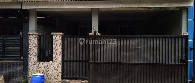 Dijual Rumah Siap Huni Dalam Komplek di Cinere 1