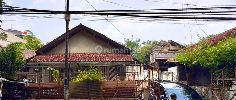 Di  Rumah Lama lokasi Jl Langsat 1   Kebayoran Baru Kramat Pela Jakarta Selatan 1