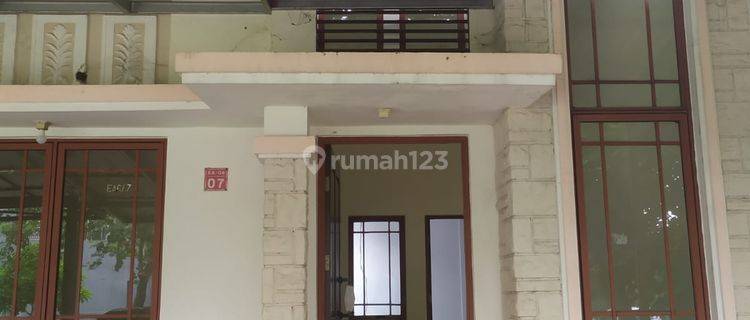 Di sewa rumah mewah di grandwisata 1