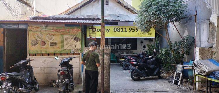 Rumah di Jl. Taman Sari, 2 Lt, HGB Butuh Renovasi Utara 1