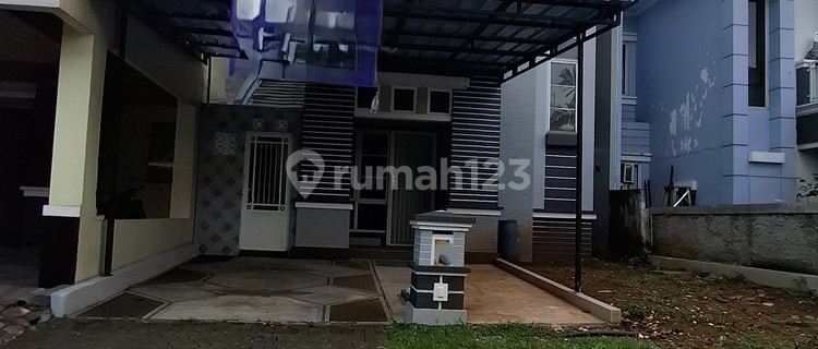 For Sale.1741 Quick Sale Nice 2-Story House in Kota Wisata Ready to occupy 1