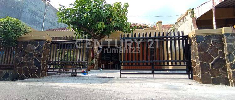 Rumah Siap Huni Lokasi Sangat Bagus Di Utan Kayu  1