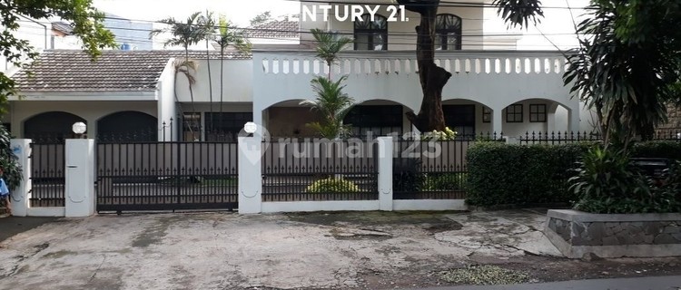 Rumah Fassad Lebar 1019m² Di Kemang Jakarta Selatan 1