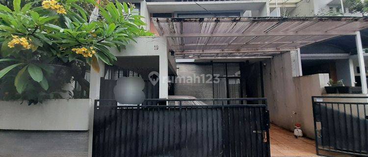 Rumah Bagus Siap Huni Hadap Selatan di Kampung Ambon, Kayu Putih 1