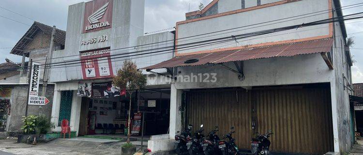 Di jual murah 2 ruko pinggir jl raya cangkringan 1