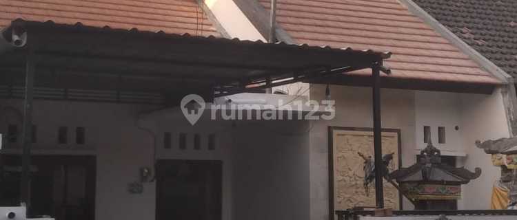 Disewakan Rumah Lantai 2 Dekat Pusat Kota dan Dekat ke Pantai 1