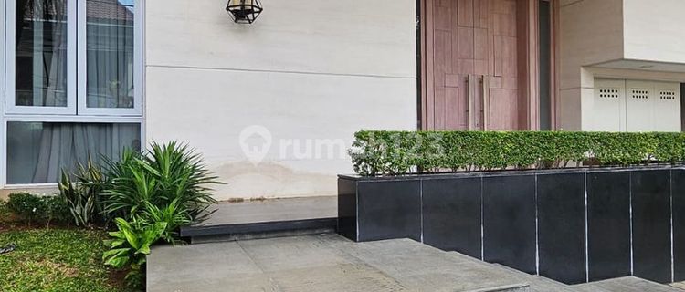 Jual Rumah Mewah di Menteng, Jakarta Pusat. LT.377/LB.800. 2,5 Lantai. SHM. Harga 40M! DENNIS WONG - 08522291xxxx 1