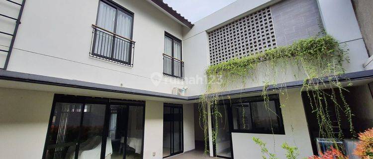 Rumah Semi Furnished Lokaduhita Kota Baru Parahyangan 1