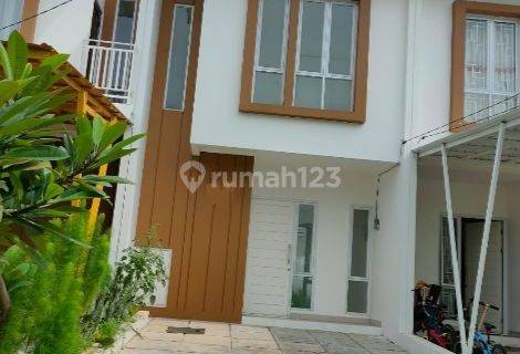 Rumah 2 lantai siap Huni dekat Summarecon Bekasi  1